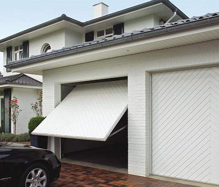 电动车库门是否安？如何进行电动车库门的安性能检查？