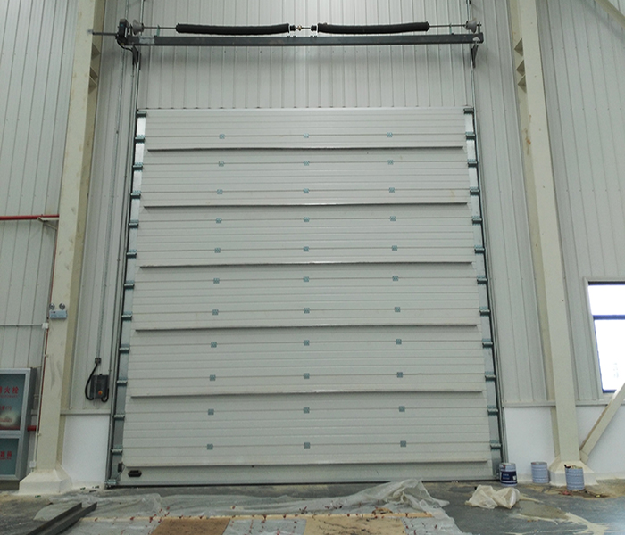 云南专业快速提升门哪家好